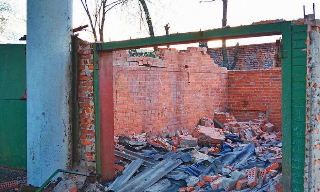 Демонтаж гаражей в Камне-на-Оби, цена от 1786 руб. – услуги под ключ от 2Землекопа-Кно