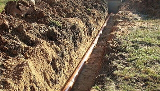 Копка траншей для водопровода в Камне-на-Оби: цена за метр от 946 руб.